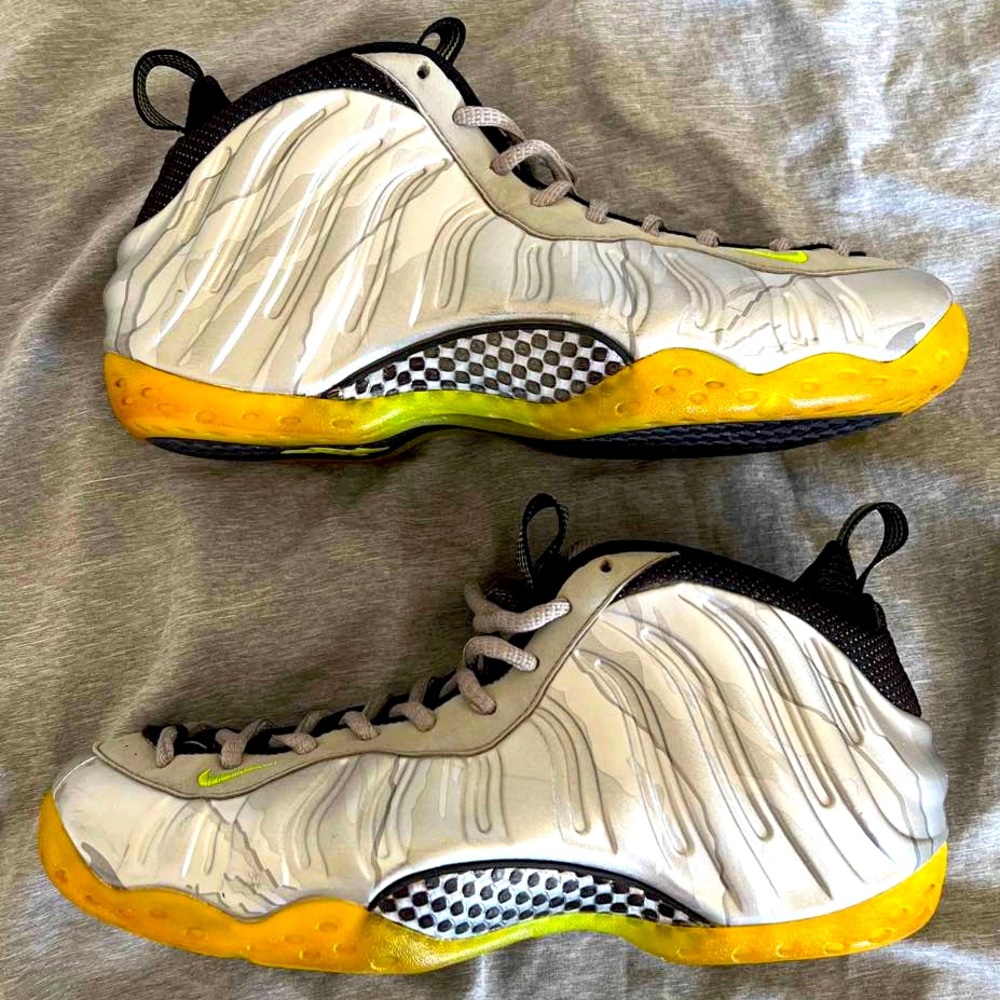 Air Foamposite One “Metallic Camo”